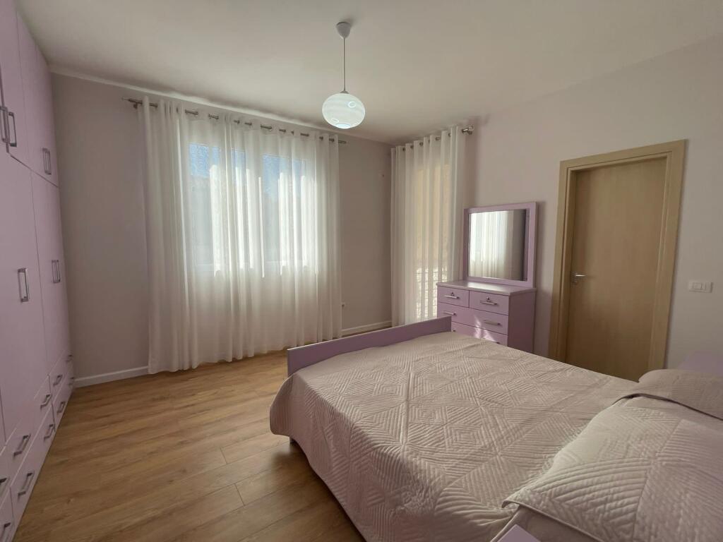 Affittasi appartamento 2+1+2+parcheggio a Gramoz Pashko