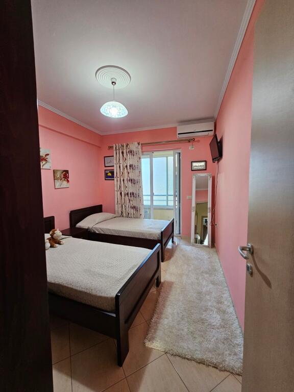 Shitet apartament 2+1 ne Sarande!