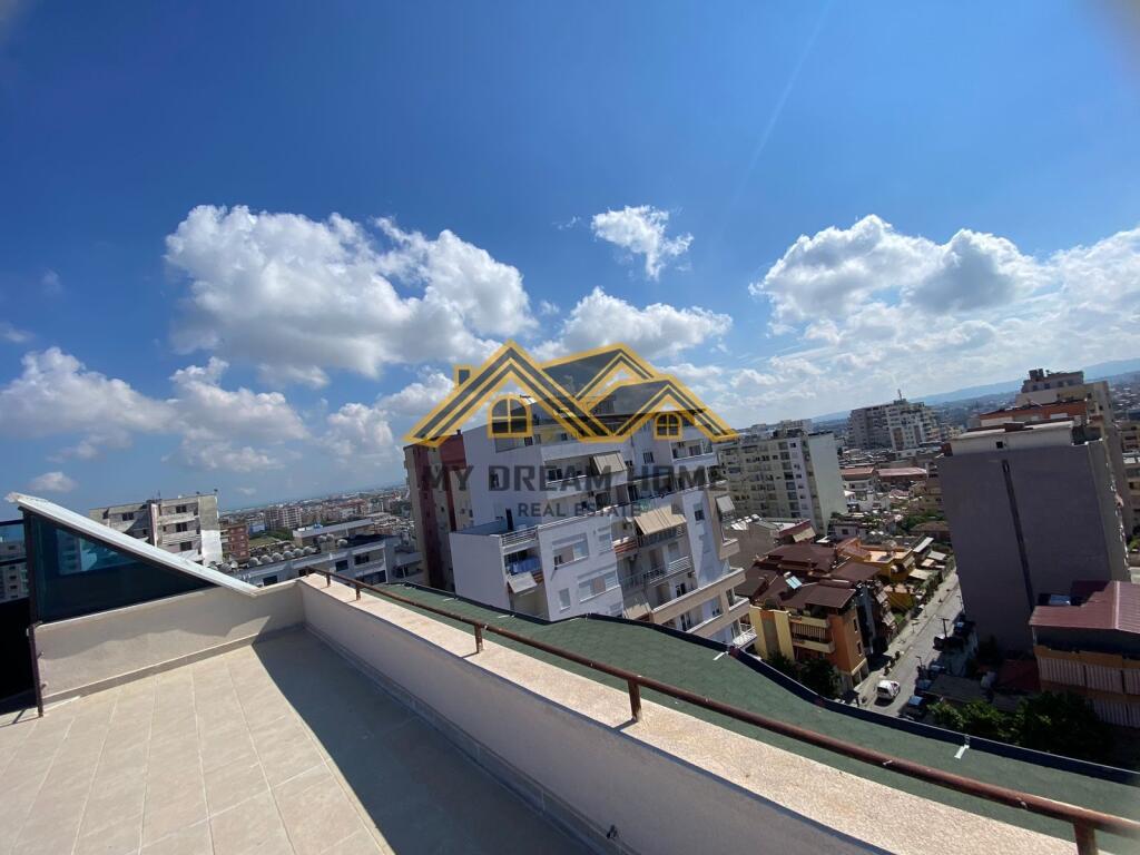 SHITET PAPAFINGO PRAN KAZAZIT NE DURRES!
