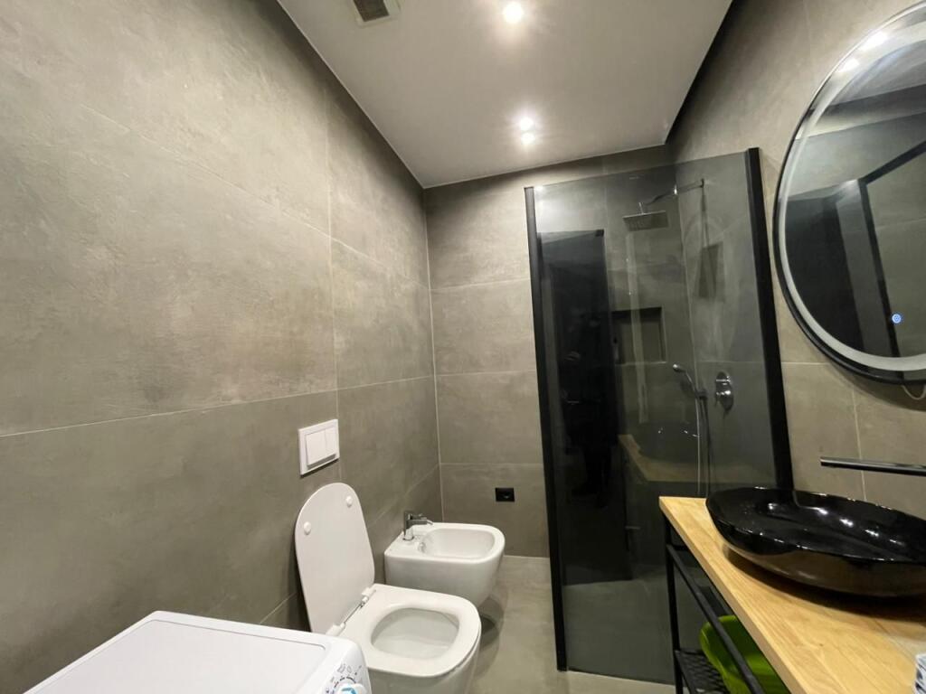 Apartament 2+1+Parking per qira tek Kompleksi Olimpik tek Komuna e Parisit.