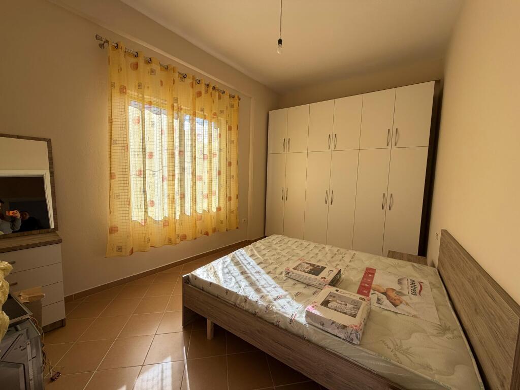 Apartment me qera 3+1 Fresk
