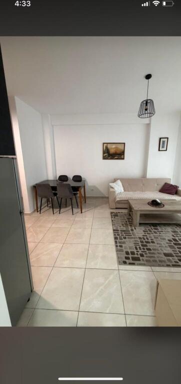 🏡 AFFITTASI APPARTAMENTO 1+1 – PALAZZO NUOVO vicino al Comune di Parigi