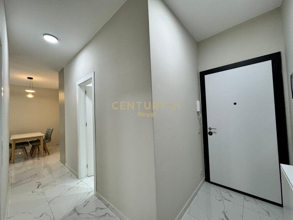 Appartamento 2+1 in Affitto in Via Mine Peza, nel Golden Tower Residence Tirana - 900€ | 93.7 m²