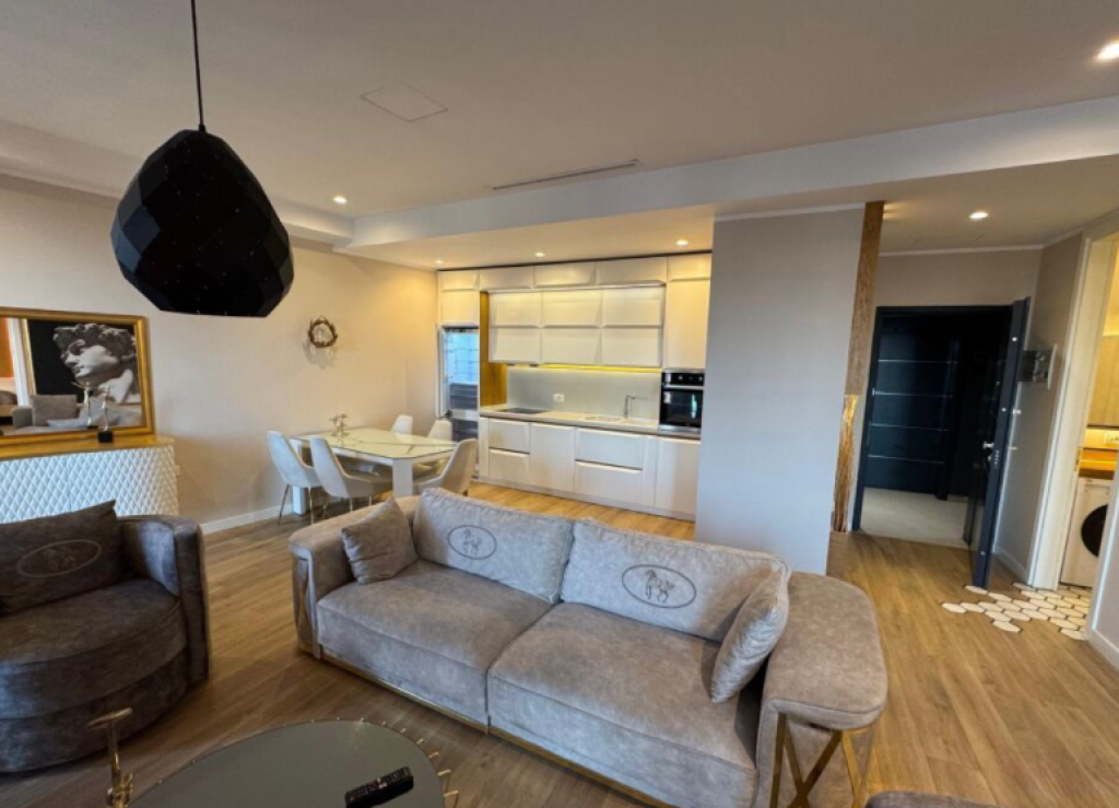 🏢 Apartament 1+1 – Kompleksi Park Gate, Rruga e Elbasanit