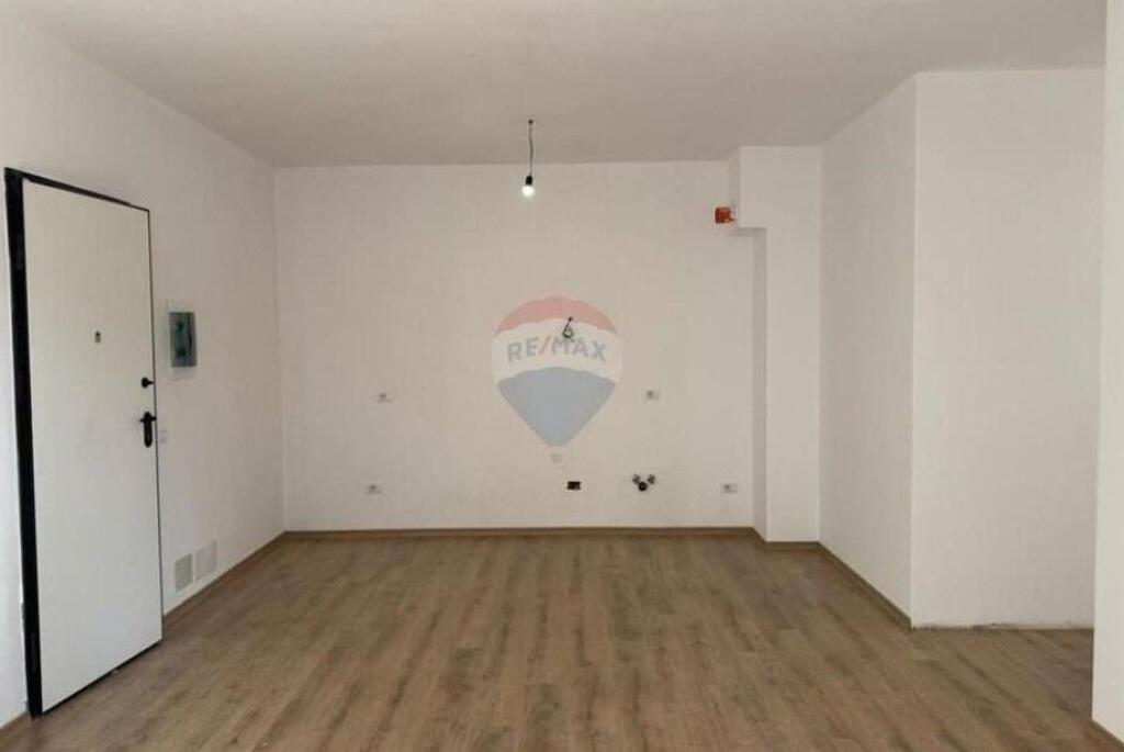 Apartment - For Sale - Elbasan Street, Tirana(ID: 530261060-1968)