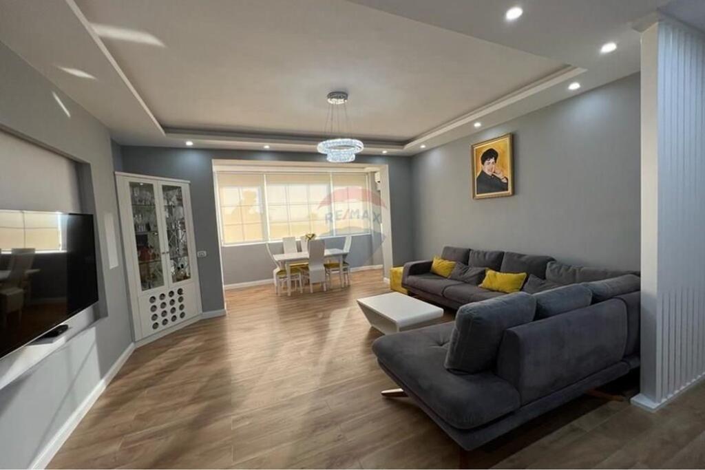 Apartment 2+1+2 for Sale in Fresk