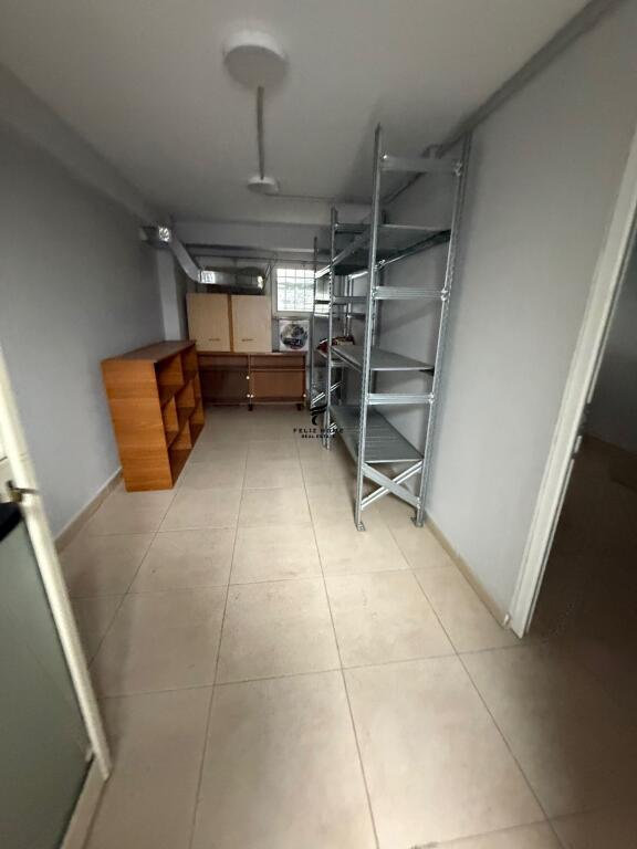 SHITET AMBIENT BIZNESI 150 M2 QENDER 330.000 EURO