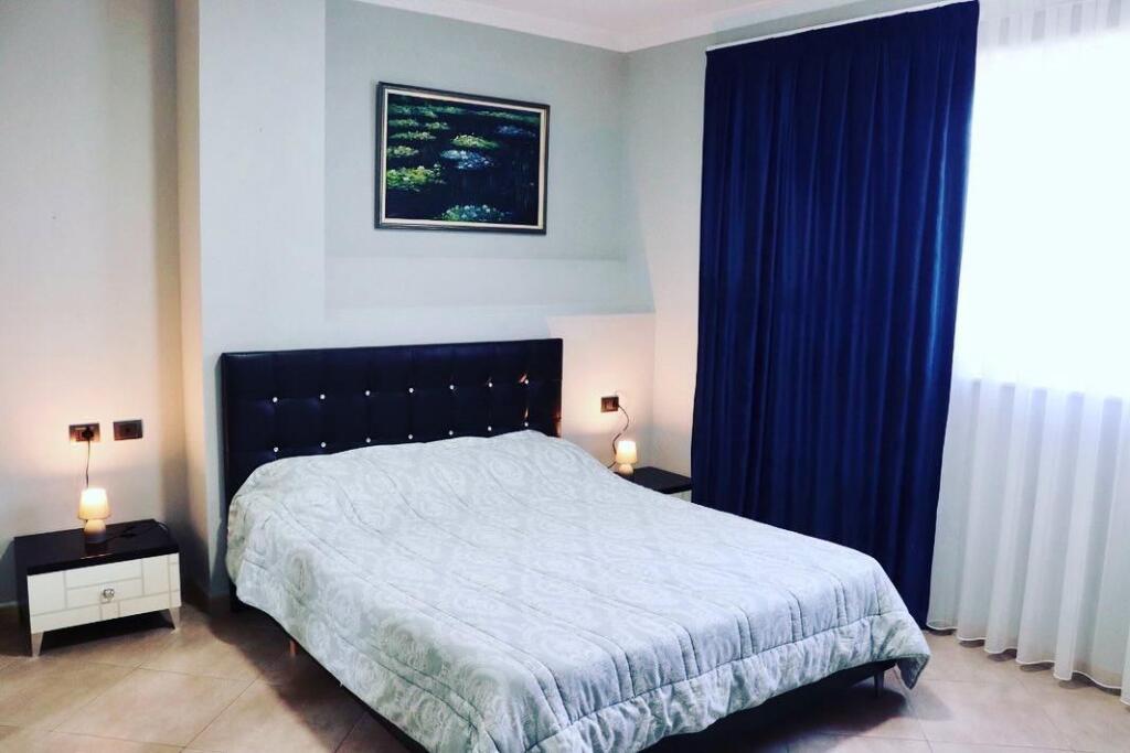 Apartament 3+1+2 per qira ne Xhamllik