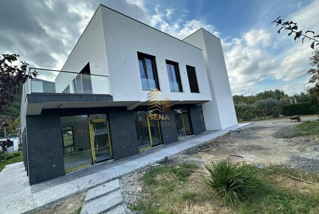 Rent, Service unit + Land, Bërzhitë – near PalmaNova Resort
