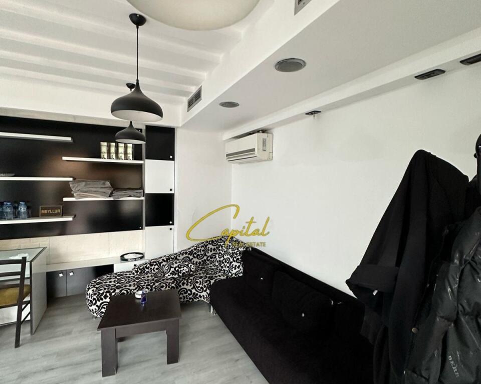 SHITET AMBIENT BIZNESI 60 M2 MYSLYM SHYRI 20.000.000 LEKE