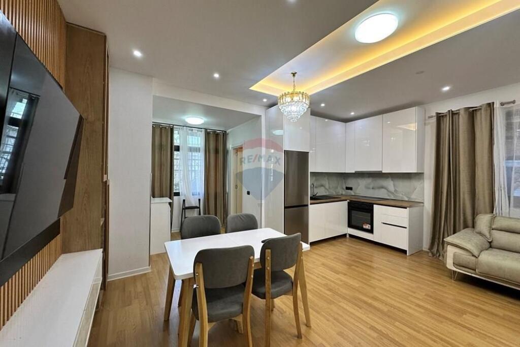 Apartament 1+1 me qira – Qendër