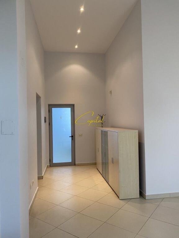 OFFICE FOR RENT 40 M2 DIBRA STREET 500 EURO