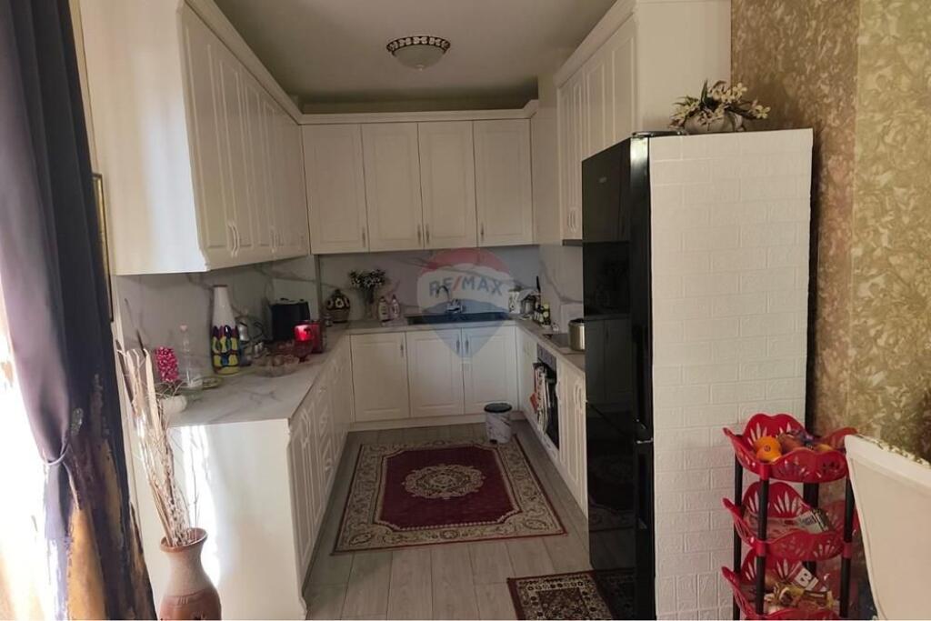 Apartment 2+1+2 for sale at Zogu i I Boulevard