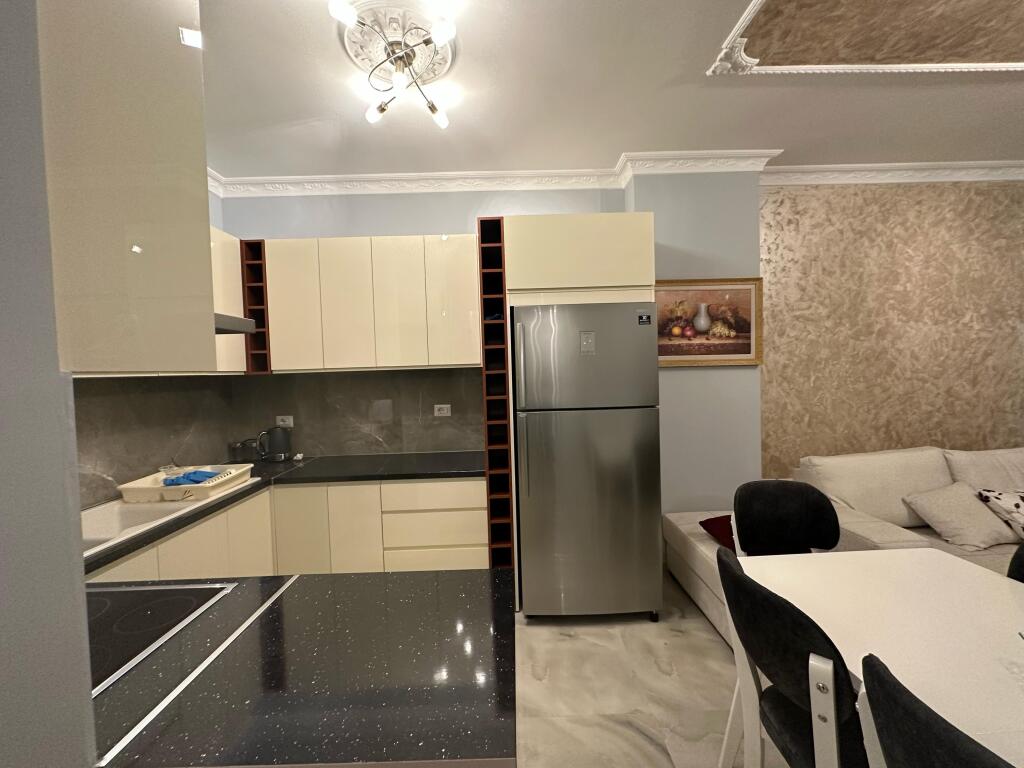 Apartament 2+1+2wc me Qera Afatgjate - Lungomare, Vlore