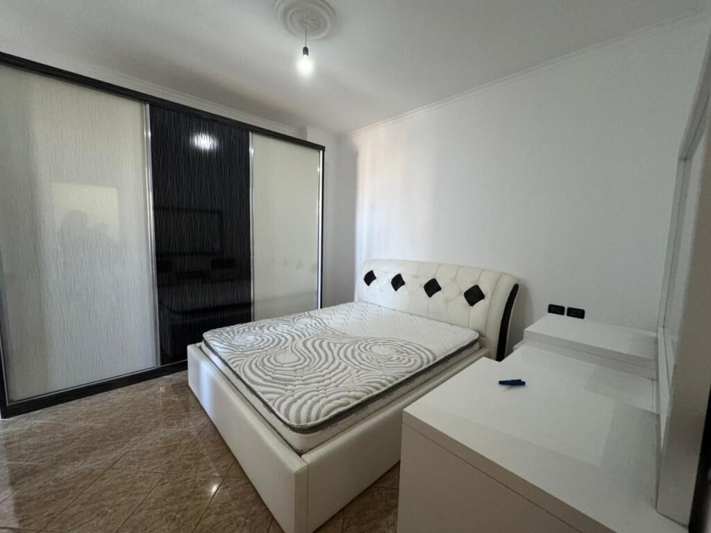 🏘️ Jepet me qira apartament 2+1 📍 Yzberisht, pranë Nela 6💰 Çmimi: 50.000 lekë / muaj