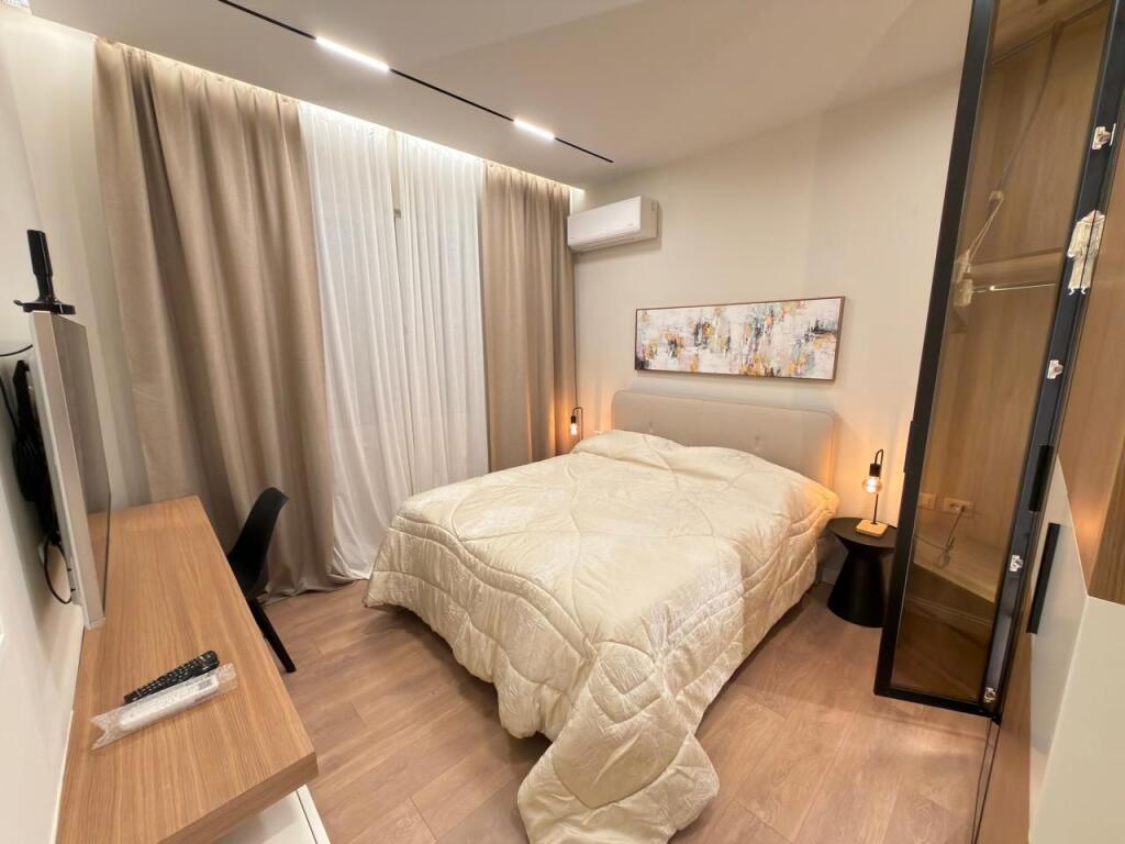 🏡 Jepet me qira super apartament 1+1  📍 Rruga e Barrikadave, Tiranë💶 Çmimi: 700 € / muaj