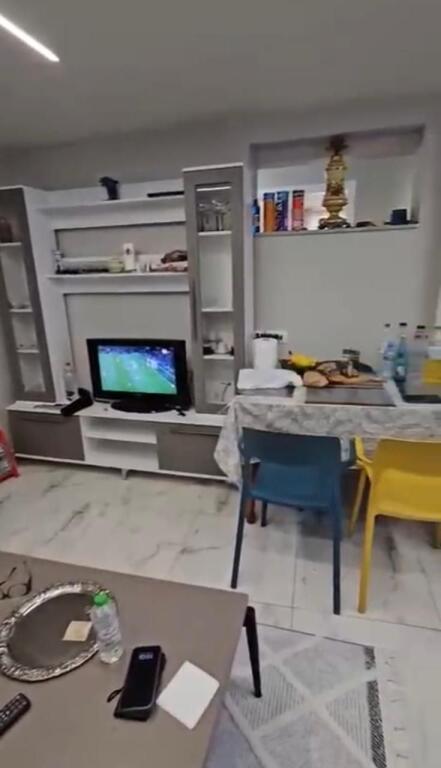 Apartament me qera 1+1 - 📍Shkolla e Kuqe