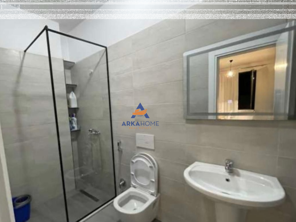JEPET ME QERA SHTÈPI PRIVATE 1 KATESHE "SELITE" 60000 LEKE