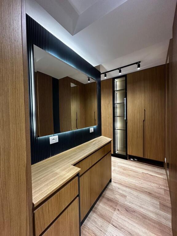 Apartament 2+1+2 me parkim per qira te Kopeshti Botanik