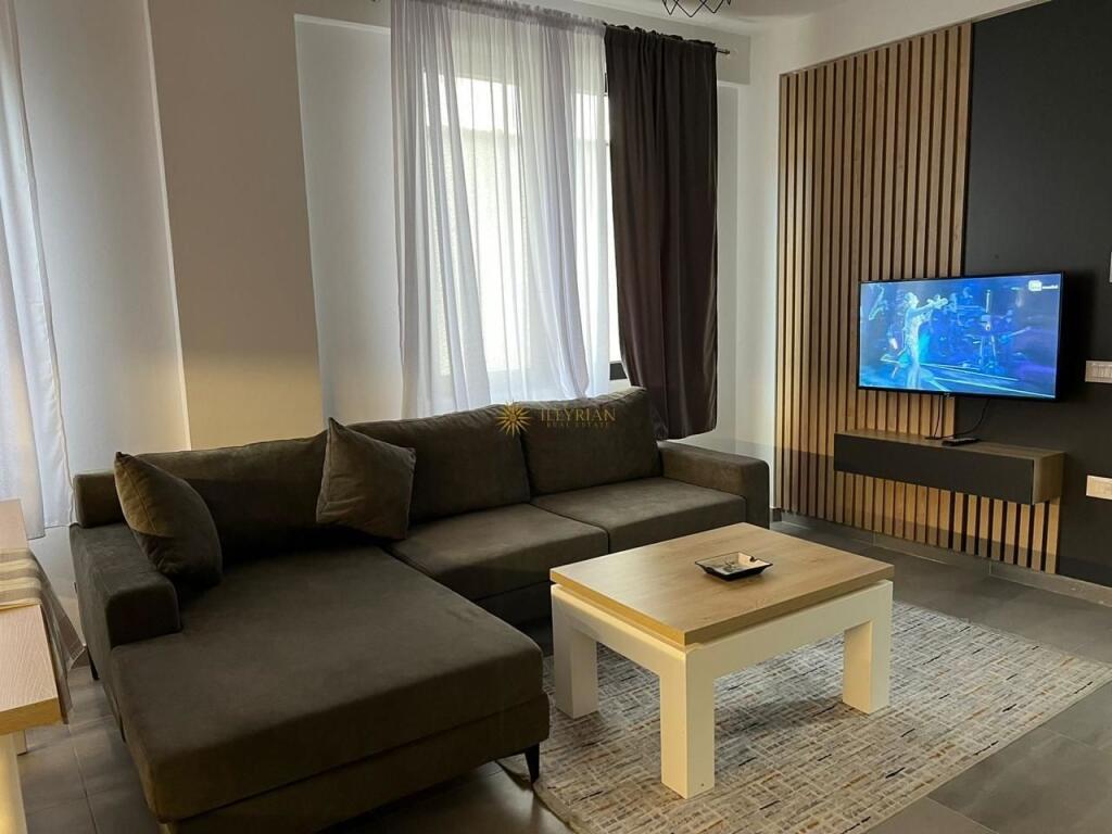 Apartament 1+1 / Shtëpi Private me Qira