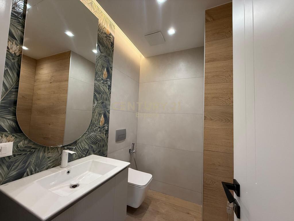 APPARTAMENTO MODERNO 2+1+2 &amp; POSTO AUTO IN AFFITTO PRESSO LA GALLERIA, CENTRO !!