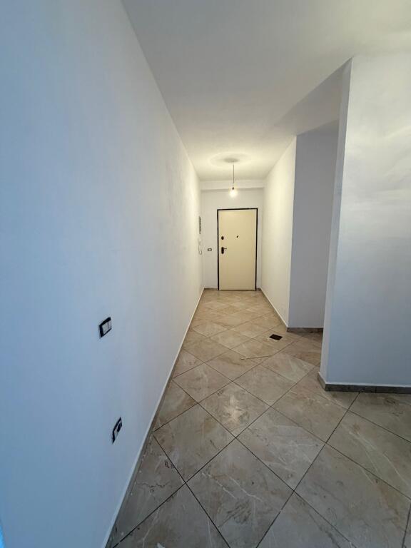 House/office for rent – behind the 15-story building, Bardhok Biba Street