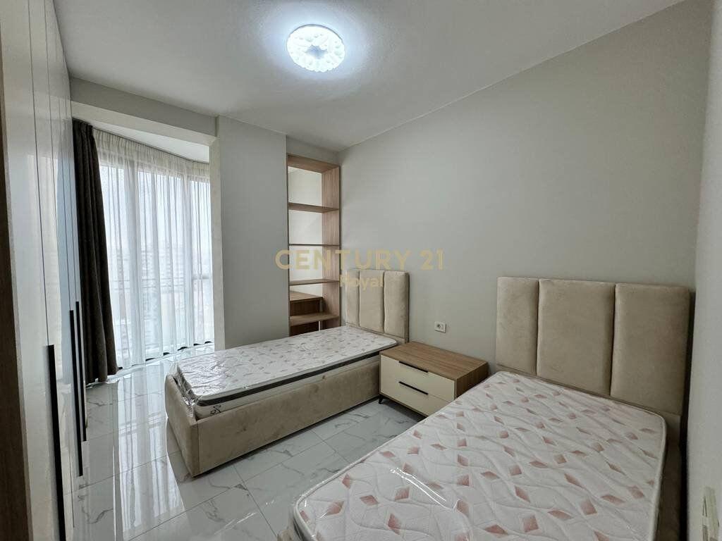Appartamento 2+1 in Affitto in Via Mine Peza, nella Golden Tower Residence Tirana - 900€ | 93.7 m²