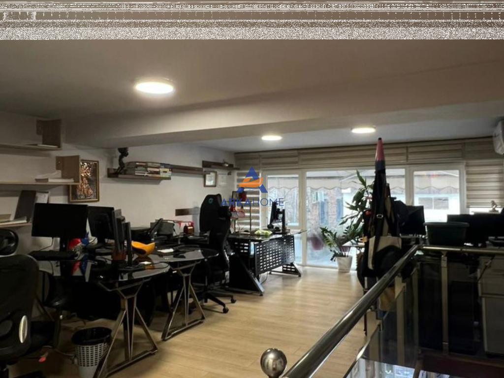 UFFICIO IN AFFITTO IN VIA SULEJMAN DELVINA 800 EURO