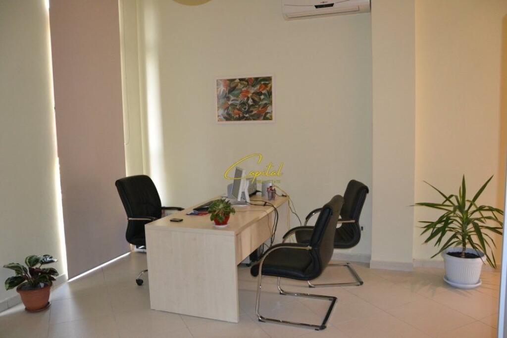 OFFICE FOR RENT 40 M2 DIBRA STREET 500 EURO