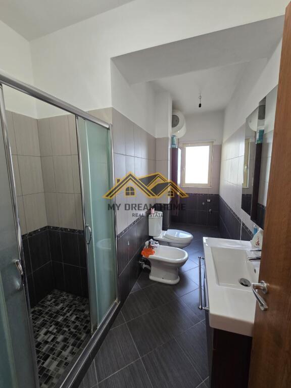 SHITET SUPER APARTAMENT ME PAMJE DETI NE DURRES!!!
