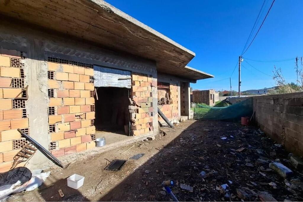 🏡 Shtëpi Private për Shitje – Rruga Mis Durhan, Vlorë´