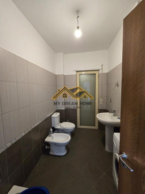 SHITET SUPER APARTAMENT ME PAMJE DETI NE DURRES!!!