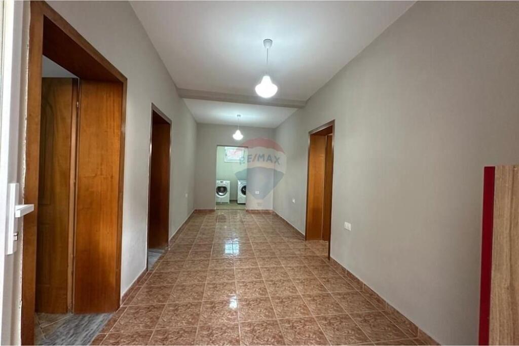 Affittasi il primo piano della villa