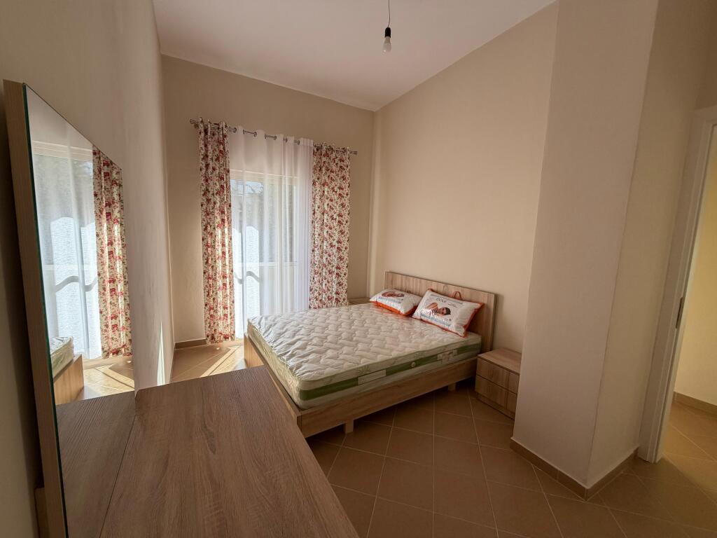 Apartment me qera 3+1 Fresk