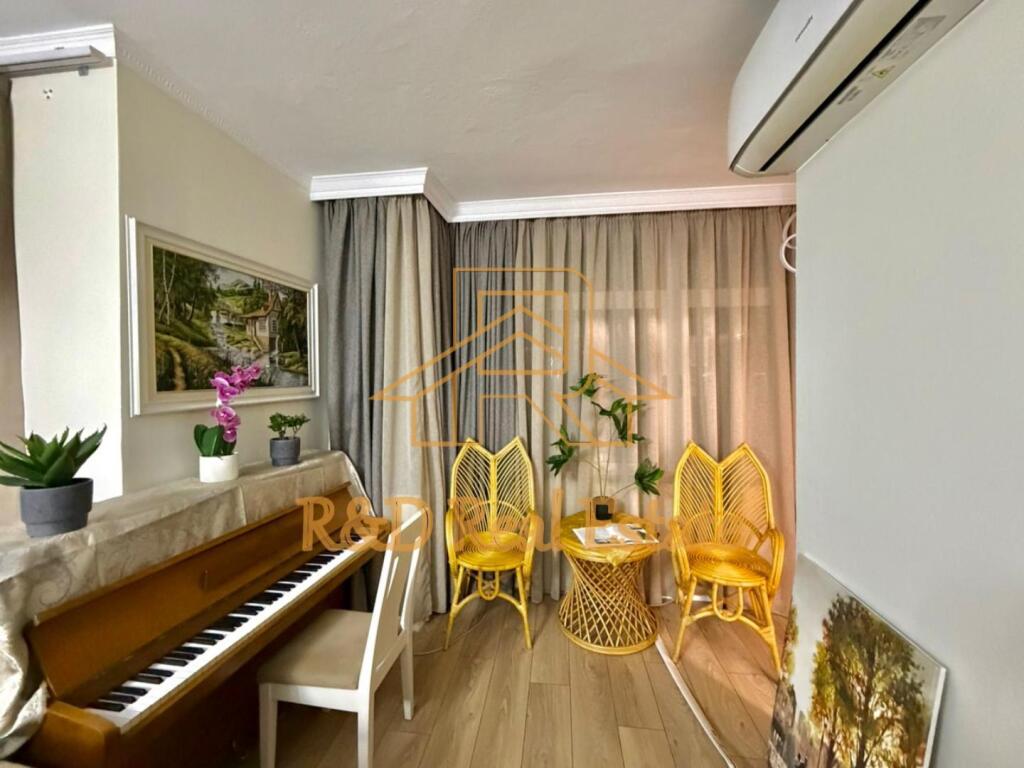 🏡 Appartamento 3+1 + balcone in affitto – Viale Bajram Curri