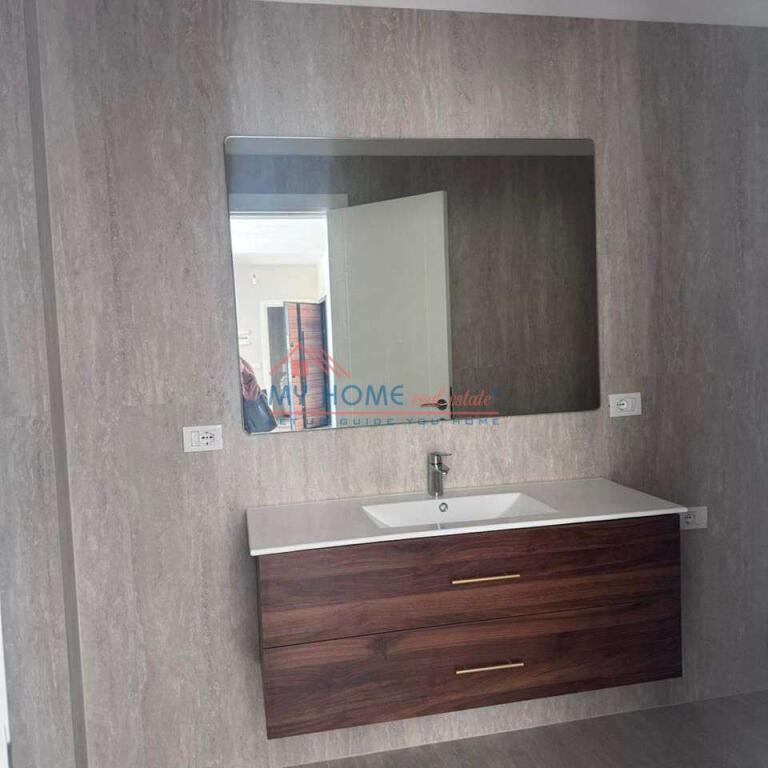 Zyre me qera tek Bulevardi i Ri Tirane