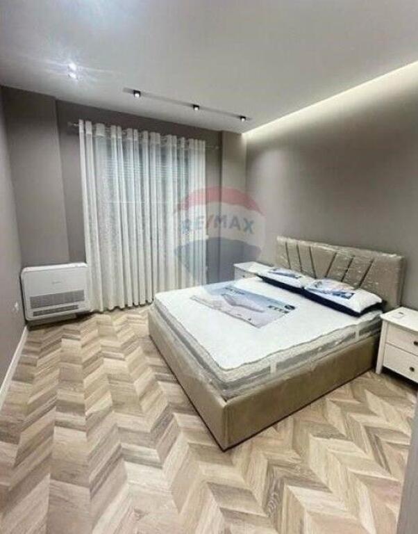 Apartment - For Sale - Barrikadave Street, Tirana(ID: 530221066-268)