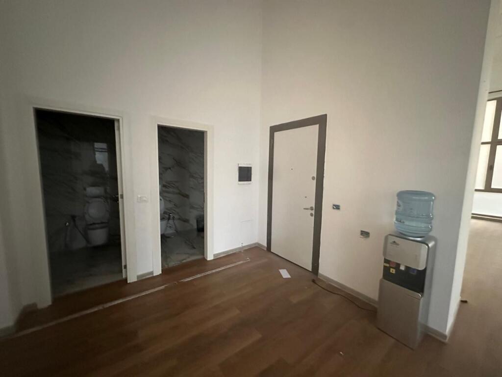 Zyre 200 meter per qira ne Xhamllik