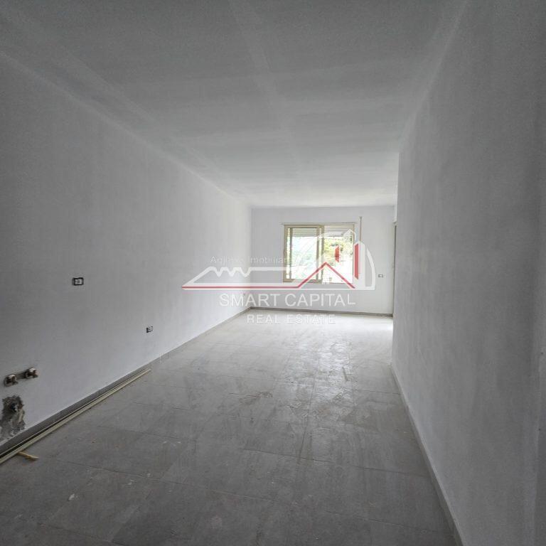 Apartment 1+1 for sale near the Vlore mosque!