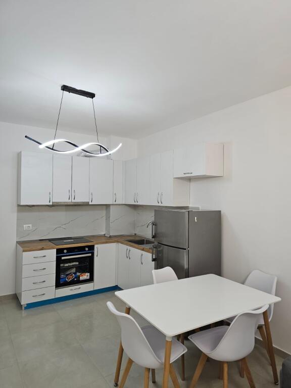 2+1 in affitto Univers City