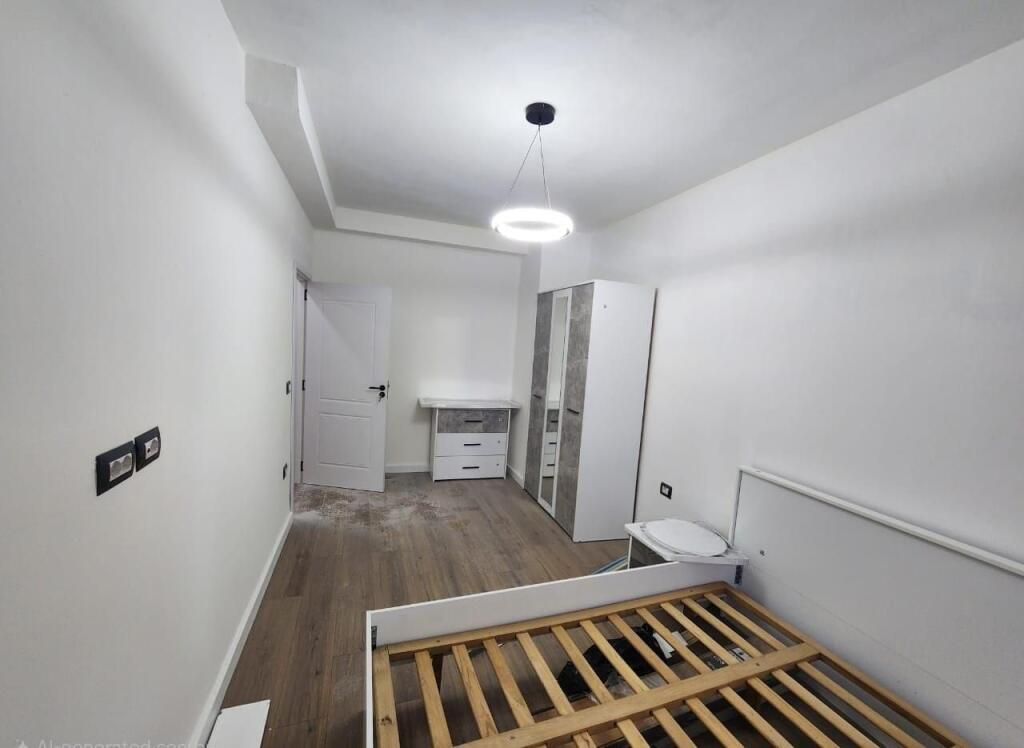 🏡 Shitet apartament 1+1+Verande te Komuna e Parisit