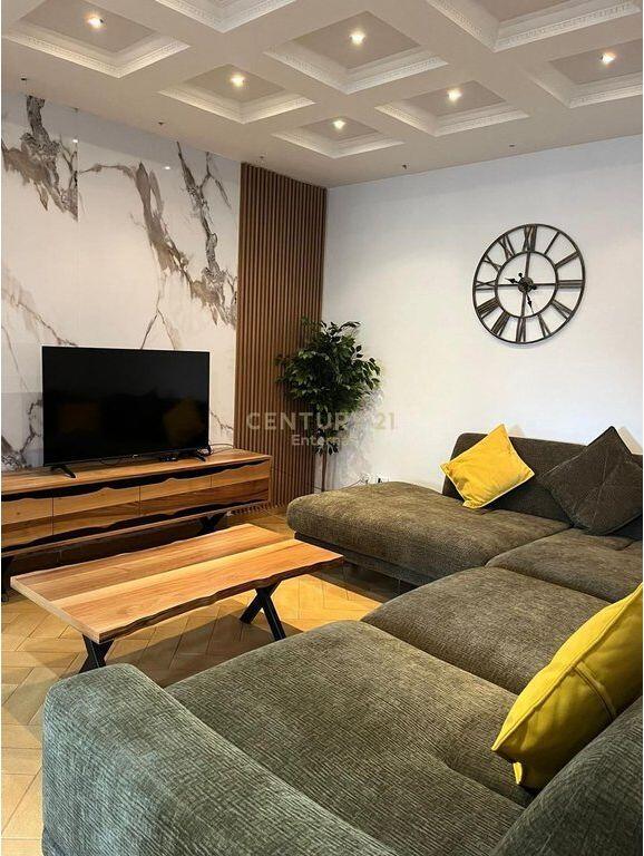 Apartament 2+1 per qera ne Qender