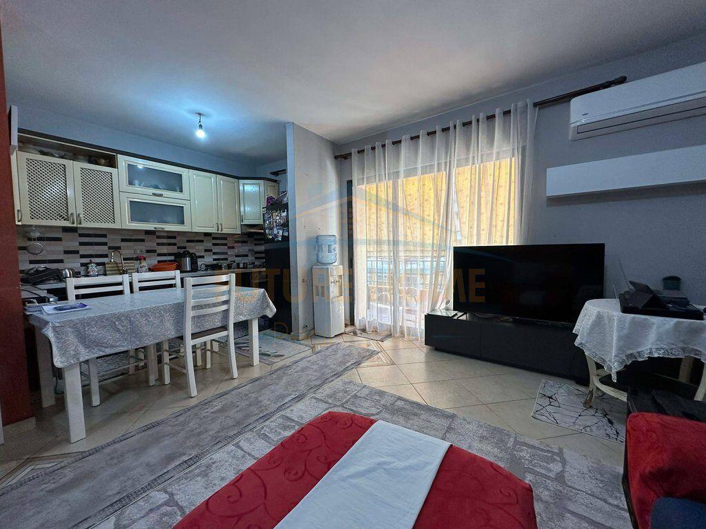 For sale, 2+1+2 apartment Electric Market in Tirana.