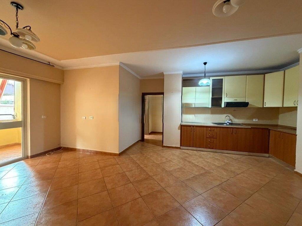 Office 1+1 For Rent in Ish Blloku, Tirana 800 € /Month