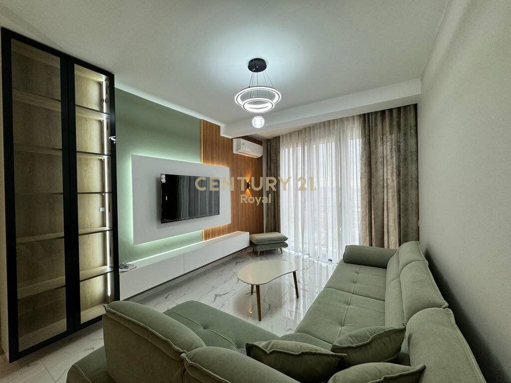 Appartamento 2+1 in Affitto in Via Mine Peza, nella Golden Tower Residence Tirana - 900€ | 93.7 m²