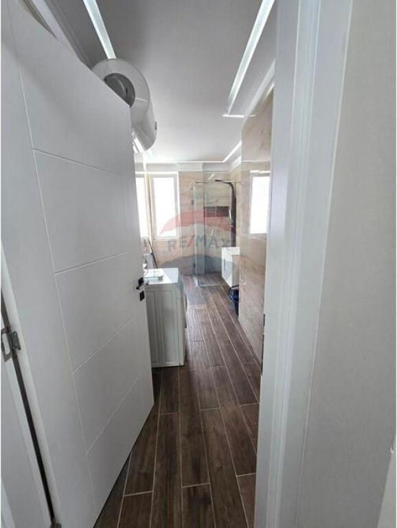 Apartament - Për Qira - Square 21, Tiranë