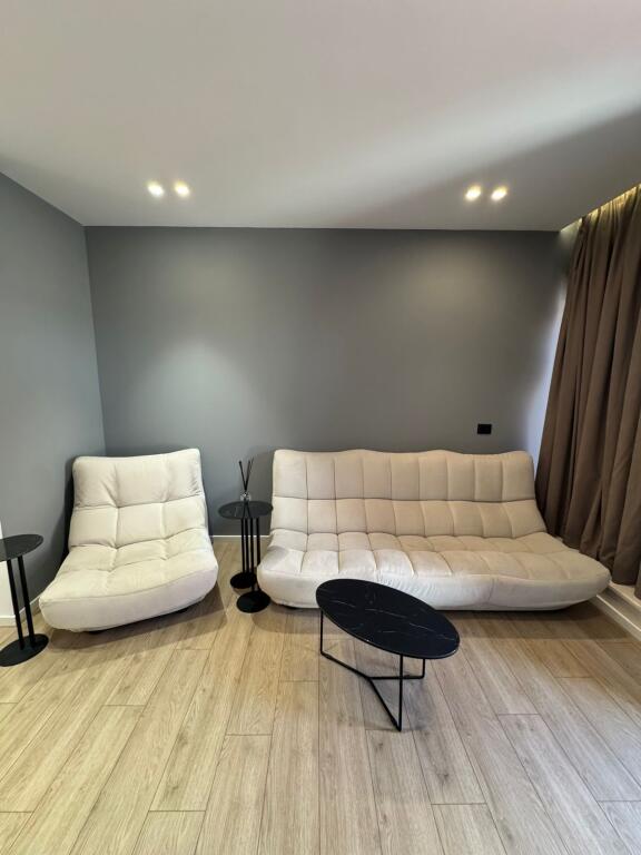 APARTAMENT LUKSOZ 2+1 ME QERA TEK ETC