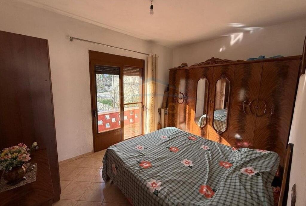 Shitet, Shtëpi Private,Plazhi i Vjeter,Vlorë