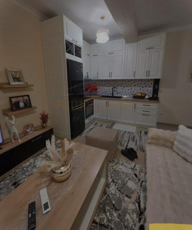 For sale, Apartment 1+1+2 Balconies, New Maternity, Tirana.