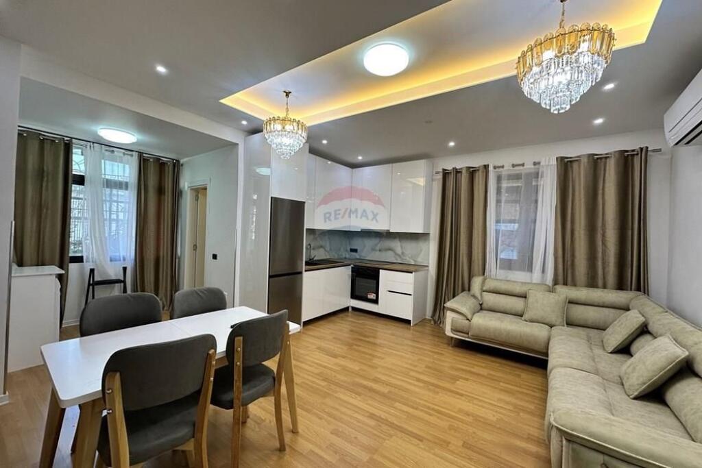 Apartament 1+1 me qira – Qendër